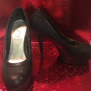 Black heels Baby Phat